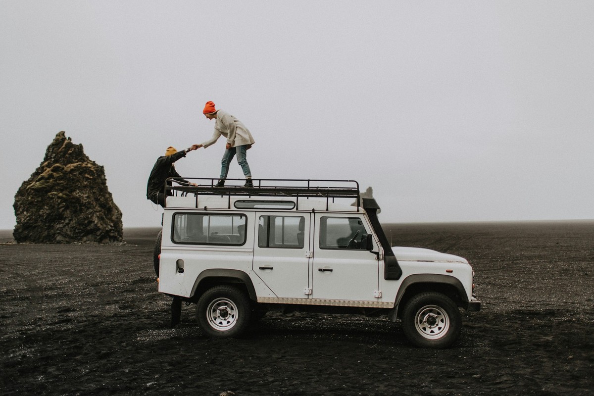 Adventure Travel Icon